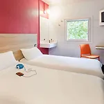 Hotel Hotelf1 Ferrand Est *
