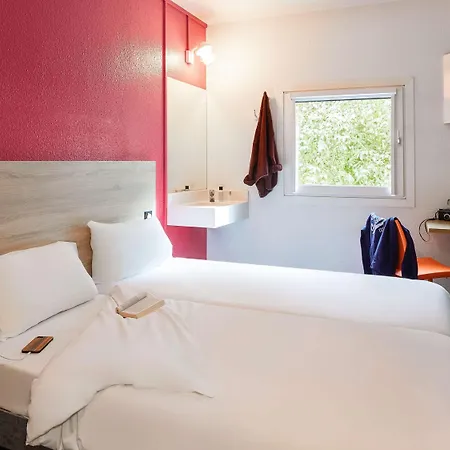 Hotel Hotelf1 Ferrand Est