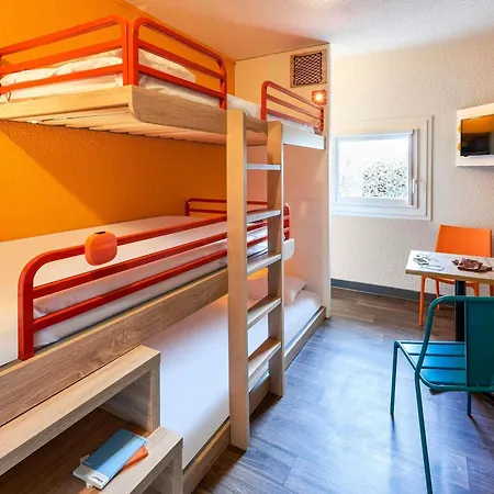 Hotelf1 Ferrand Est Отель *