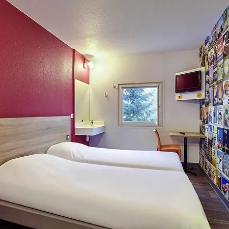 Hotelf1 Ferrand Est Hotel
