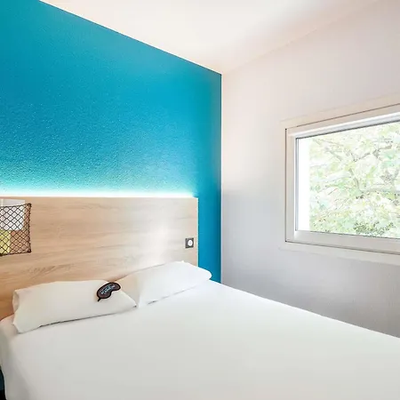 Hotel Hotelf1 Ferrand Est