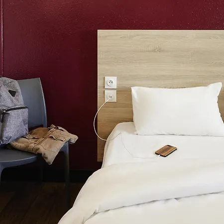 Hotel Hotelf1 Ferrand Est