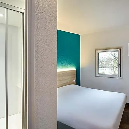 Hotelf1 Ferrand Est Hotel