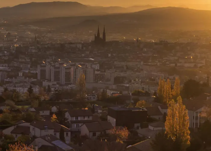 Hotelf1 Ferrand Est Hotel *