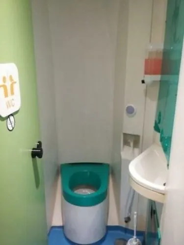 Hotelf1 Ferrand Est Hotel *