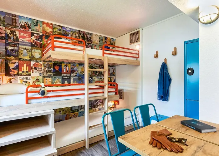 Hotelf1 Ferrand Est *